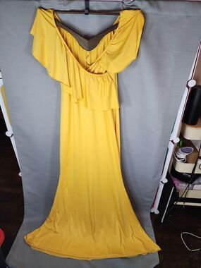 Molliya Yellow Off-Shoulder Ruffle Maxi Dress